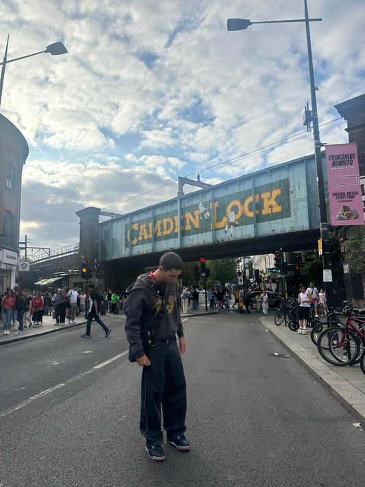 FEVERNOVA ZIP HOODIE