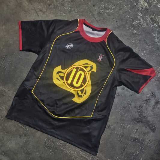 Camiseta Fevernova FC de SenliStudio en el suelo, vista delantera